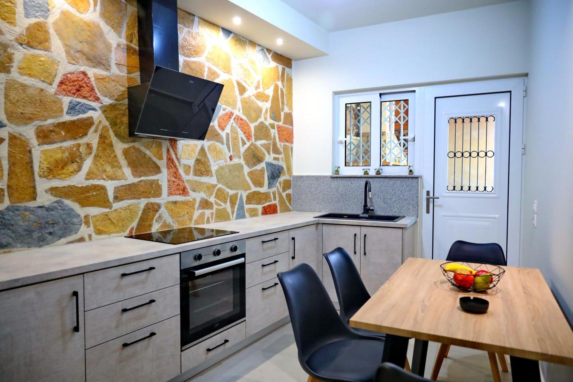 Apartment Nelly's Modern House
